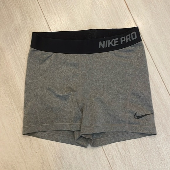 Nike Pants - Gray Nike Pros, size M
